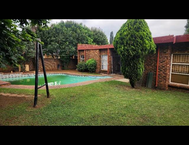 3 BEDROOM HOUSE FOR SALE IN SUNWARD PARK